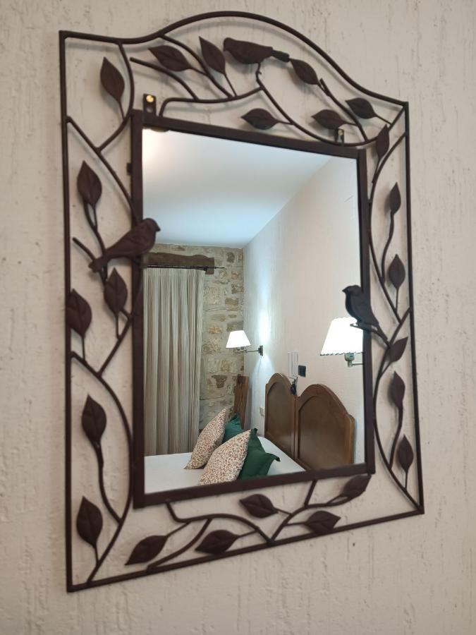 Hostal Decerca Pradena Luaran gambar